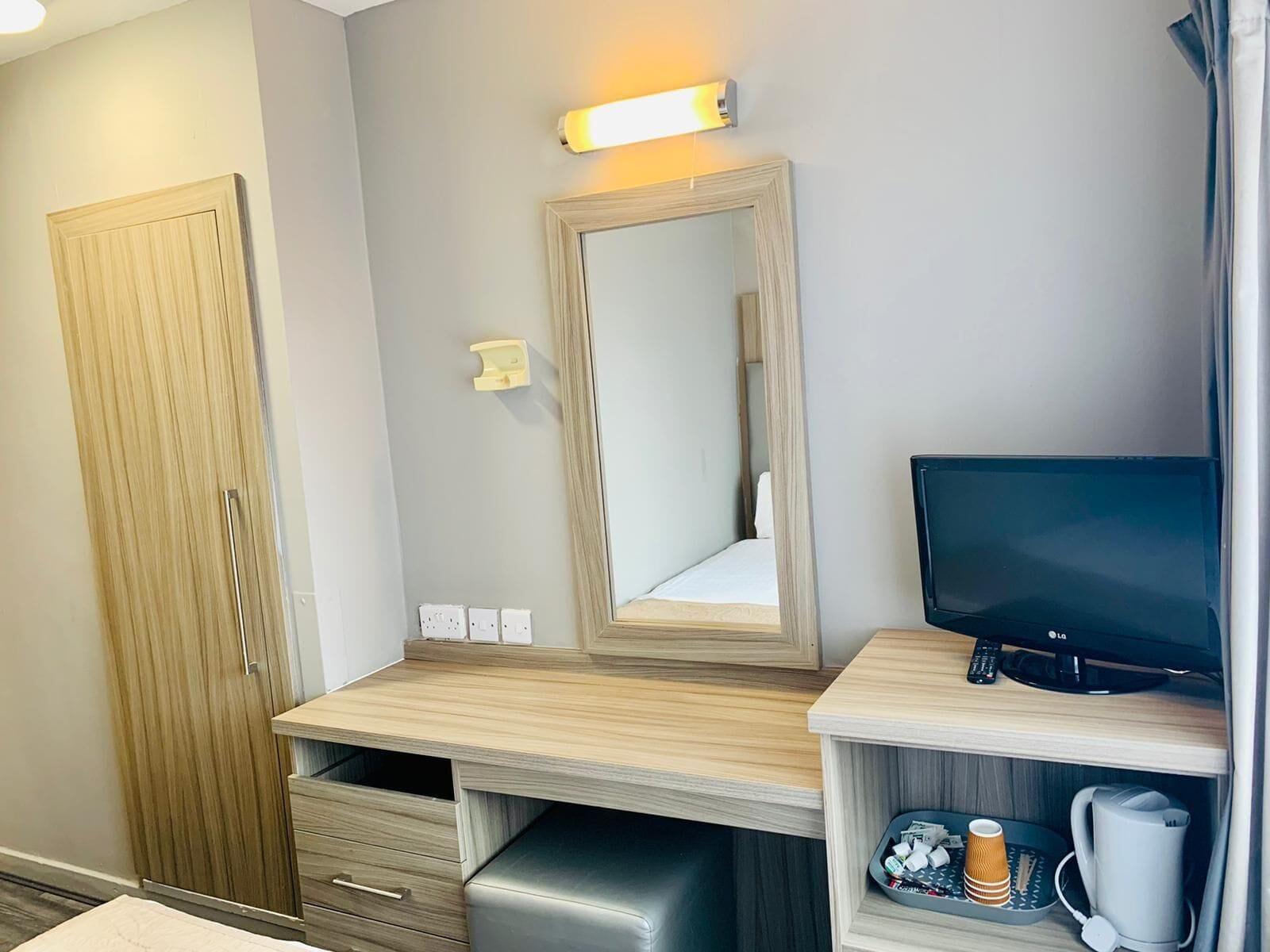 Hotel Lily Londra Dış mekan fotoğraf