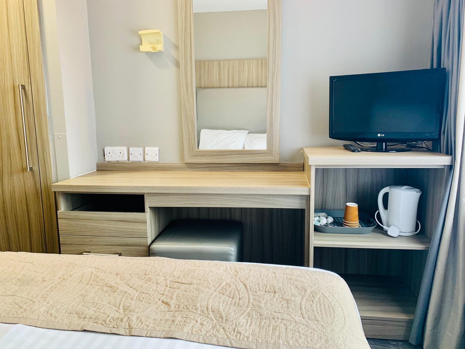 Hotel Lily Londra Dış mekan fotoğraf