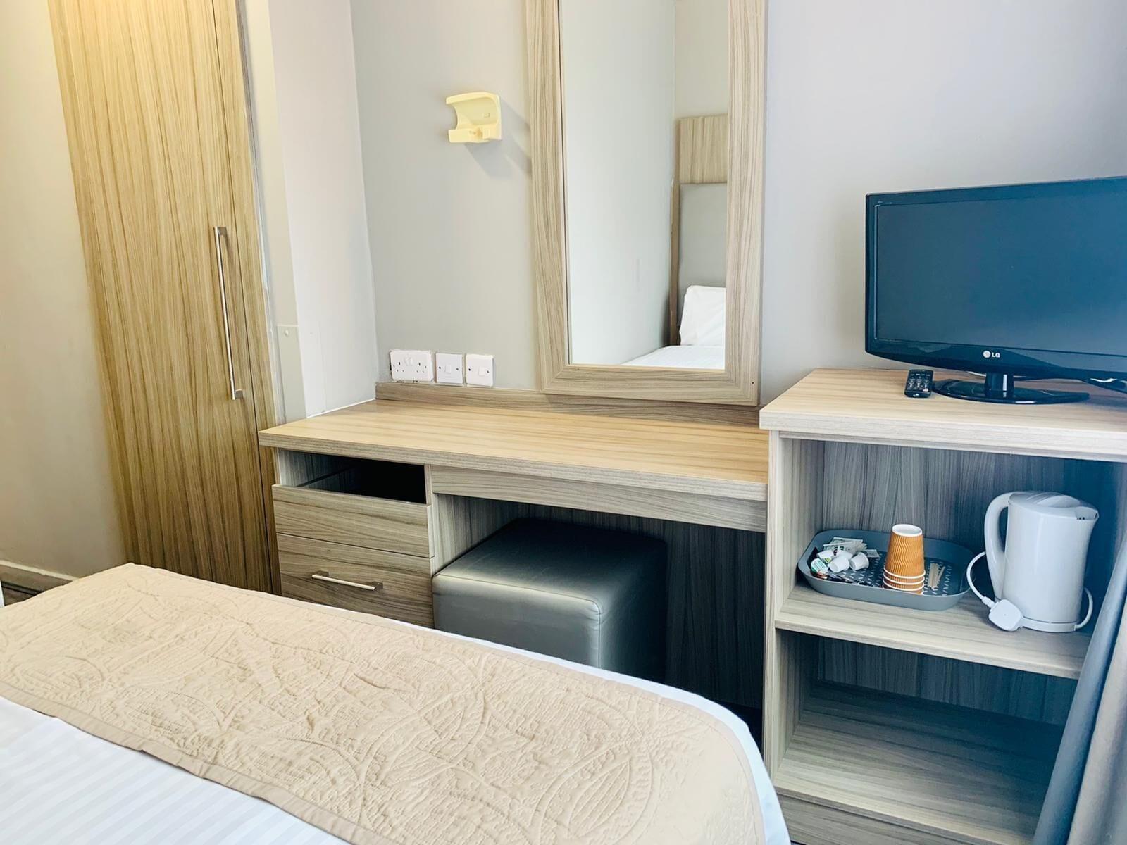 Hotel Lily Londra Dış mekan fotoğraf